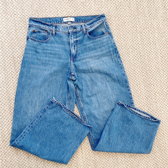 Abercrombie & Fitch Ultra Loose Low Rise Jeans - Picture 6 of 7